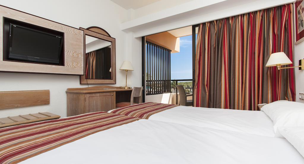 Hotel Sumba Cala Millor  Rom bilde